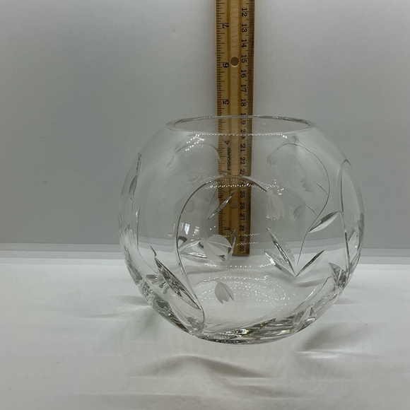 Tiffany & Co. Josef Riedel Snowdrop Etched Clear Crystal Flower Rose Bowl Vase - Picture 7 of 9